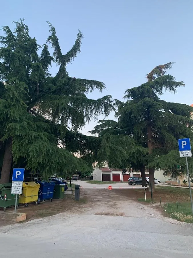 Apartment Galerija Istok-Zapad Rovinj